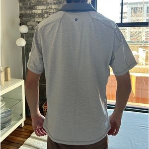 GREY LULULEMON 1/2 BUTTON